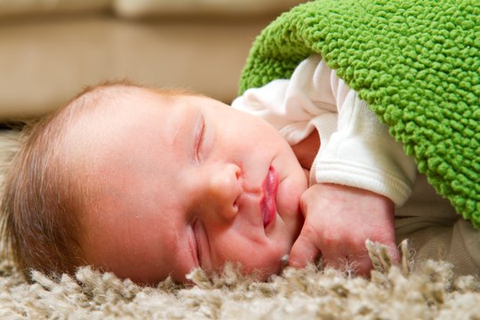 Čekijoje gimė kūdikis milžinas – naujagimio svorio neatspėjo net patyrę gydytojai