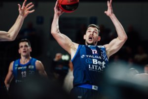 Jonavos klubas pratęsė sutartį su legionieriumi