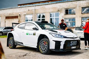 Rokiškyje kyla ralio serviso zona, dalyviai įveikė priešstartinius formalumus