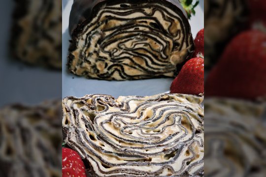 Šokolado ir karamelės blynų tortas: puikiai pagamins net vaikai