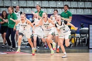 Pasakiškas Lietuvos merginų žygis tęsiasi: 20-metės pateko į Europos čempionato pusfinalį ir kovos dėl medalių