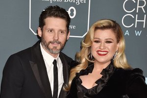 Pop žvaigždė Kelly Clarkson išgyvena tragišką netektį: mirė vos 48-erių buvęs vyras