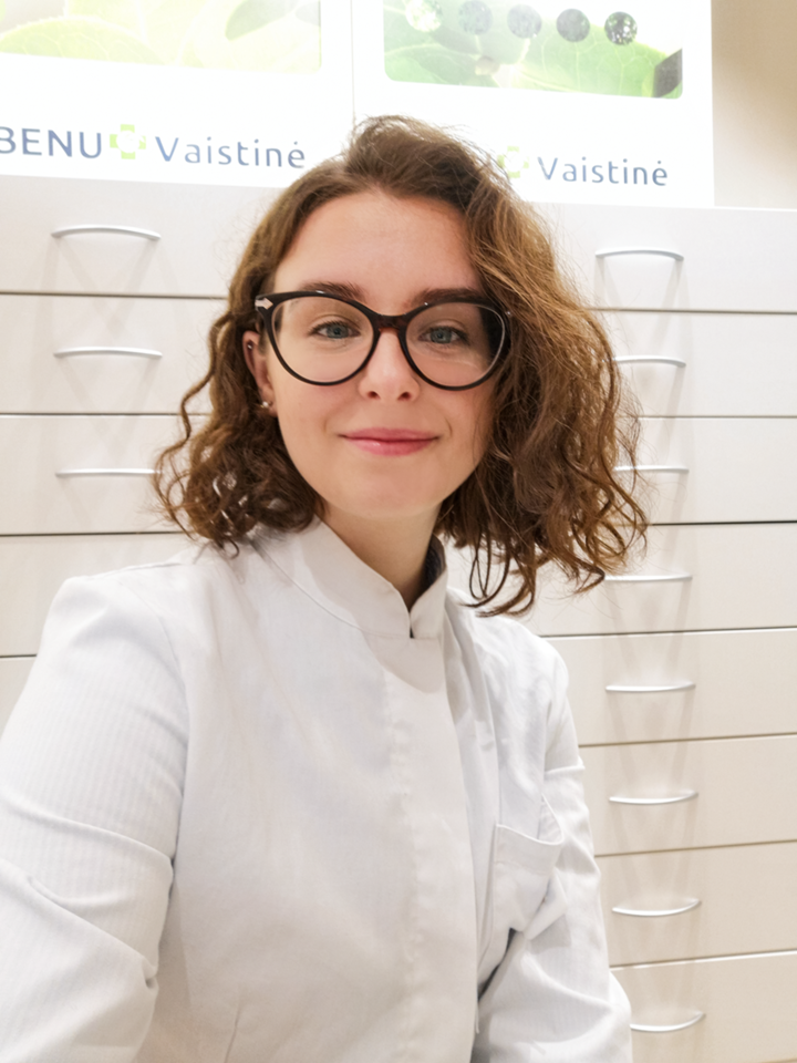 BENU vaistininkė Monika Maleckaitė.<br>Pranešimo žiniasklaidai nuotr.