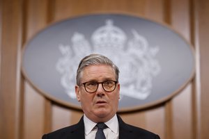 K. Starmeris: Izraelis „daro klaidą“, planais perimti Gazos miestą eskaluodamas karą