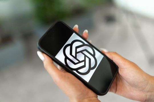 Pristatė „ChatGPT-5“: teigia, kad tai „didelis intelekto šuolis“ į priekį