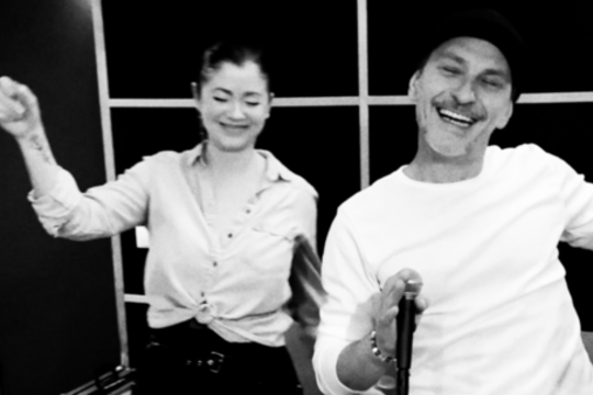 Grupė „Skamp“ pristato ypatingą dainos „Neišeik“ versiją: įrašė drauge su T. Krivicku iš grupės „Requiem“