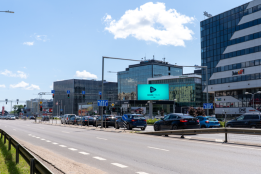 „2go“ lauko ekranų tinklas: galimybės įsimintinai reklamai Baltijos šalyse