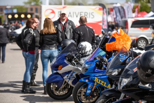 Motociklų siautėjimas po langais varo į neviltį: neapsikentę kauniečiai ketina griebtis drastiškų priemonių