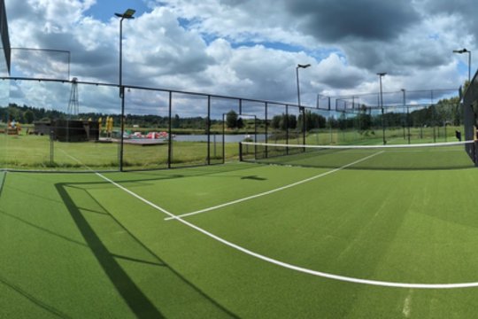 Birštonas papildė sporto infrastruktūrą: atidaryti pirmieji kurorte padelio teniso kortai