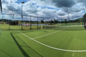 Birštonas papildė sporto infrastruktūrą: atidaryti pirmieji kurorte padelio teniso kortai