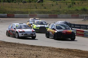 Į Vilkyčius jau susirinko Baltijos šalių ralio kroso elitas: treniruotėse ieškojo sekundžių