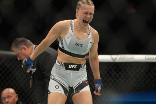 Lietuvos kovotojai J. Stoliarenko nepavyko pergalingai sugrįžti į UFC mūšius