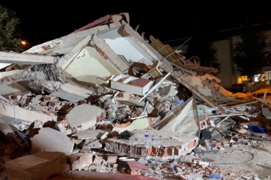 Turkiją supurtė žemės drebėjimas: sugriauta keliolika pastatų, dešimtys sužeista