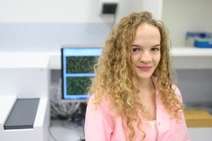 Jaunoji mokslininkė vykdo tyrimus, padėsiančius anksti diagnozuoti inkstų vėžį: tokie testai – pirmieji Lietuvoje