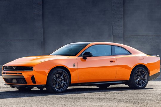 Legendos sugrįžimas: rinkoje debiutuoja naujasis „Dodge Charger 2026“