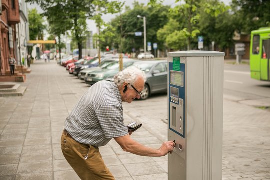 „Susitaikymo“ mokestis už parkavimą – pirmą kartą didesnis, nei bauda