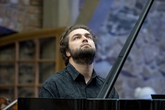 Lukas Geniušas ir Lietuvos kamerinis orkestras užbūrė magišku deriniu