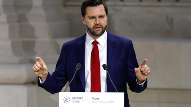 J. D. Vance'as įvardijo, ko JAV sieks prie derybų stalo su Rusija: niekas greičiausiai laimingas nebus