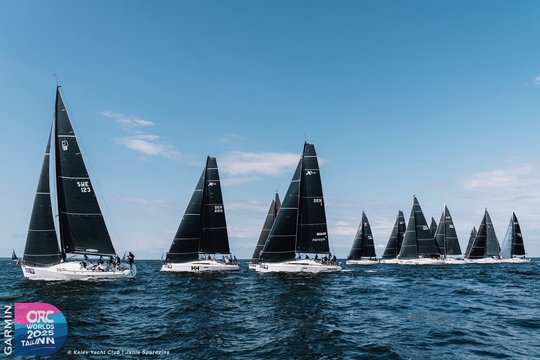 Aštuonios Lietuvos komandos pradeda kovą pasaulio jūrinio buriavimo čempionate: laukia ne tik varžybos, bet ir svarbi misija