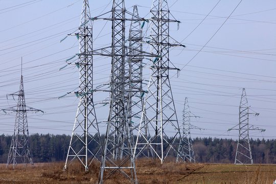 Įjungta nauja 330 kV elektros perdavimo linija – naudinga Vilniaus plėtrai