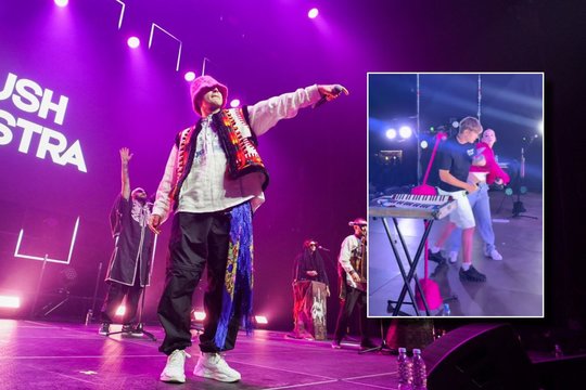 Žinomos grupės koncerte – nemaloni drama: scenoje pasipiršęs vaikinas gavo antausį