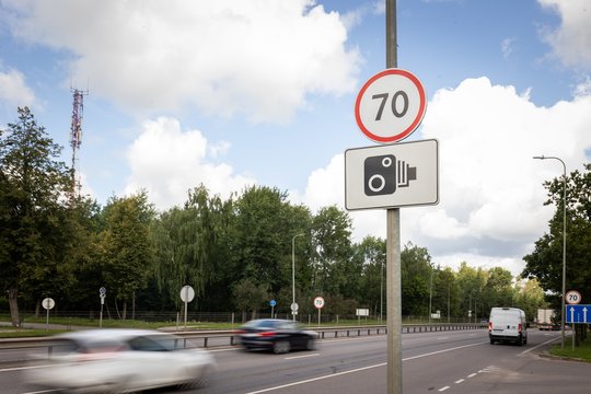 Keliuose – papildomi ženklai: paaiškino, ką svarbu žinoti vairuotojams