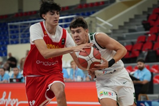 J. Kuktos neįtikėtinas metimas atvėrė Lietuvos U16 rinktinei duris į Europos čempionato pusfinalį – įveikė neįveikiamus ispanus