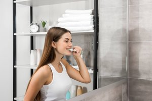 Dantų pasta iš plaukų: skamba keistai – tačiau jos privalumai gali nustebinti