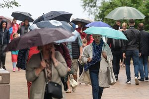 Vasara, kurios nesitikėjome: teks išmokti gyventi, kai ramios ateities niekas negarantuoja