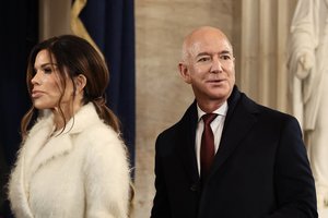 Skaudi netektis: mirė milijardieriaus Jeffo Bezoso motina