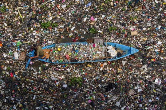 Pasaulio šalims nepavyko susitarti dėl kovos su plastiko tarša: valstybės pasidalijo į dvi grupes