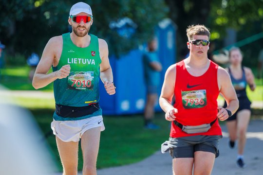 Raskite ir save: penktadienį Vingio parke vyko tradicinis Žolinių maratonas