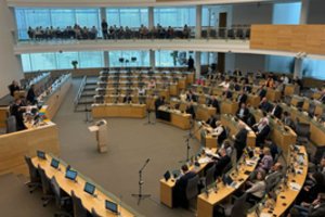 Konservatoriai neatlyžta: vėl prašo leisti susipažinti su Vyriausybės ir „Veolia“ taikos sutartimi