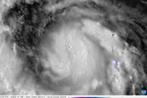 Uraganas prie JAV krantų sustiprėjo iki katastrofiškos 5 kategorijos: įspėja ruoštis