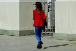 Moteris pasibeldė į jaunystės meilės duris ir jos pasaulis sugriuvo: net policija nežino, kaip su tuo kovoti