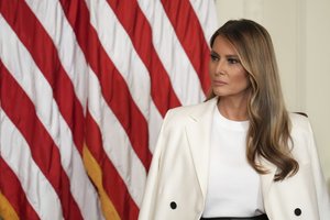 Melania Trump kreipėsi į Rusijos lyderį laišku: „Brangus prezidente V. Putinai“