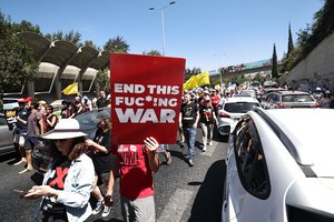 Dėl Gazos – protestai visame pasaulyje: reikalauja nutraukti karą