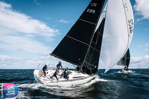 Pasaulio jūrinio buriavimo čempionate – nuo žmogaus už borto gelbėjimo operacijos iki prizinių vietų Lietuvai