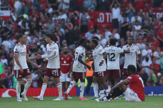 Grandų mūšyje „Arsenal“ iškovojo pergalę Mančesteryje