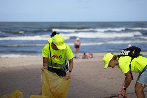 Nemokamas aplinkosaugos festivalis „Darom prie jūros 2025“ kviečia į veiklas visai šeimai