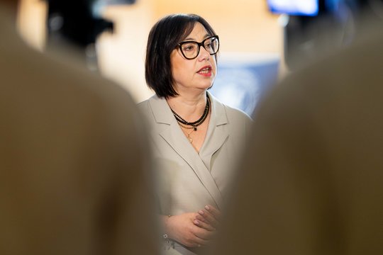 Ar karštoji kėdė R. Popovienei gali būti per karšta? Žodį tarė švietimo bendruomenė