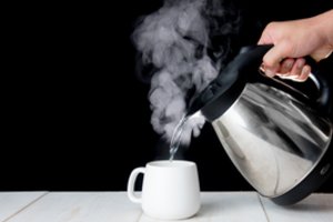 Įsidėmėkite: tokių gėrimų vartojimas gali padidinti riziką susirgti stemplės vežiu