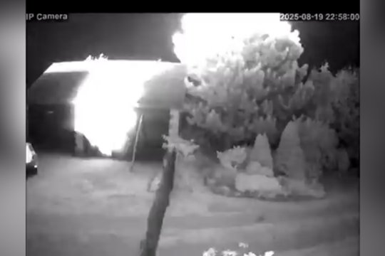 Lenkijoje užfiksavo nežinomo objekto sprogimą: liko didelis krateris, išdužo langai