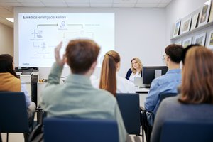 Kai verslo ir švietimo ryšys kuria vertę visai visuomenei