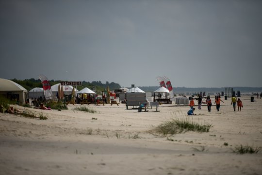 VDI nustatė pažeidimų nepilnamečius įdarbinusiuose pajūrio versluose