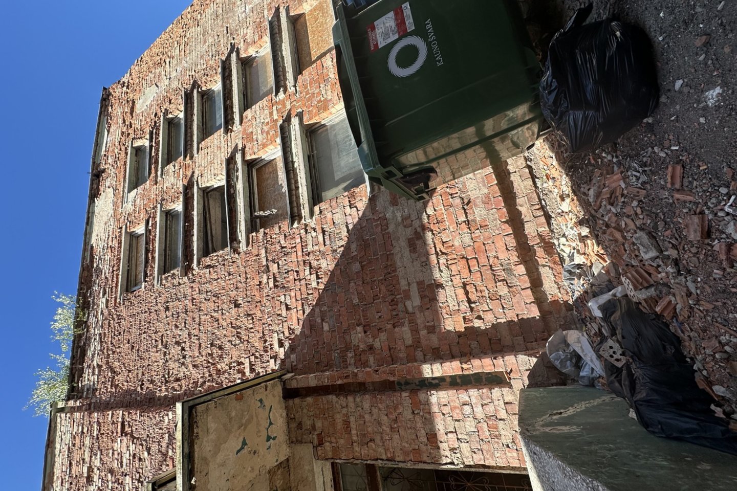 Paaiškėjo, už kiek parduotas legendinio kino teatro pastatas Laisvės alėjoje.<br>„Kas vyksta Kaune“ nuotr.