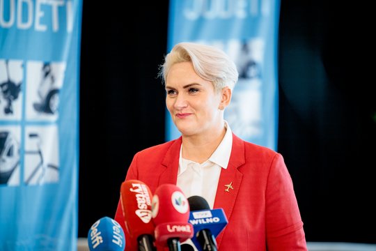 O. Mašalė su Švedijos bendrove aptarė pėstininkų kovos mašinų surinkimo Lietuvoje galimybes