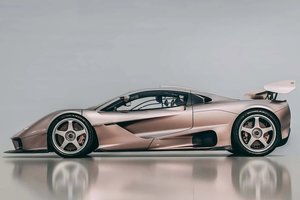 Legendos sugrįžimas: britai atgaivino kultinį superautomobilį McLaren F1