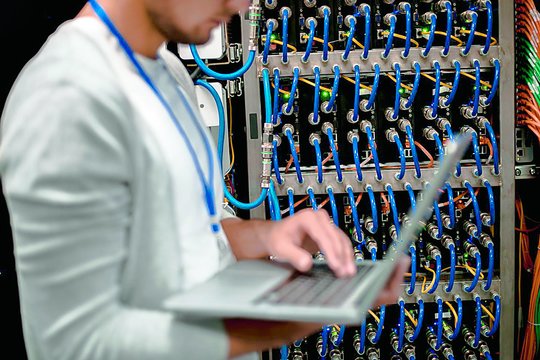 Ar gali Donaldas Trumpas išjungti internetą Europai?