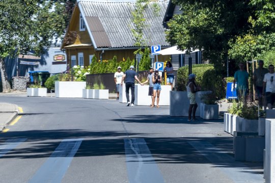 Trakų senamiestis vairuotojus pasitinka užtvaru – nesuvaldė srauto